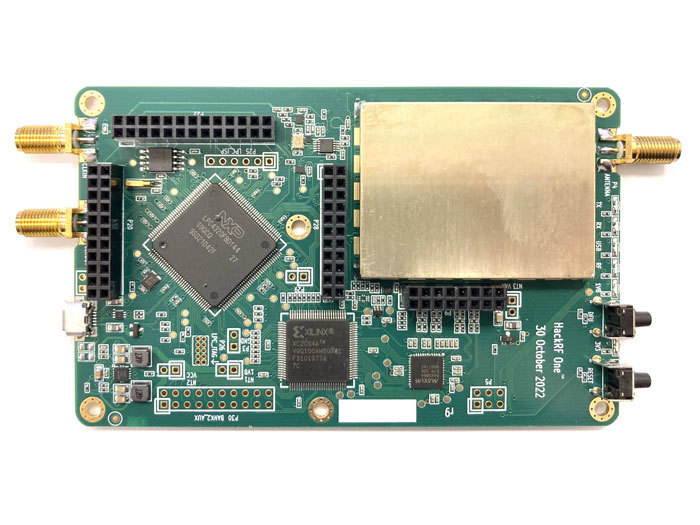 HackRF One 1MHz-6GHz SDR s  kovovým krytem